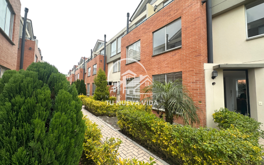 COD. 075 CASA EN VENTA, MALLORCA – MOSQUERA CUND