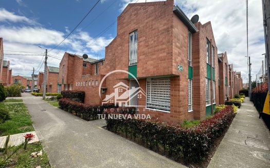 COD. 070 CASA EN VENTA FUNZA CUND.